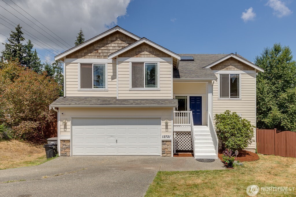 12721 51st Avenue Property Photo 1