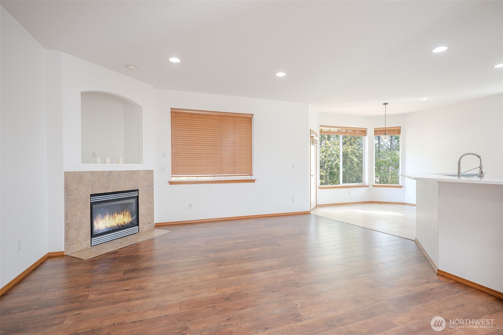 12721 51st Avenue Property Photo 2