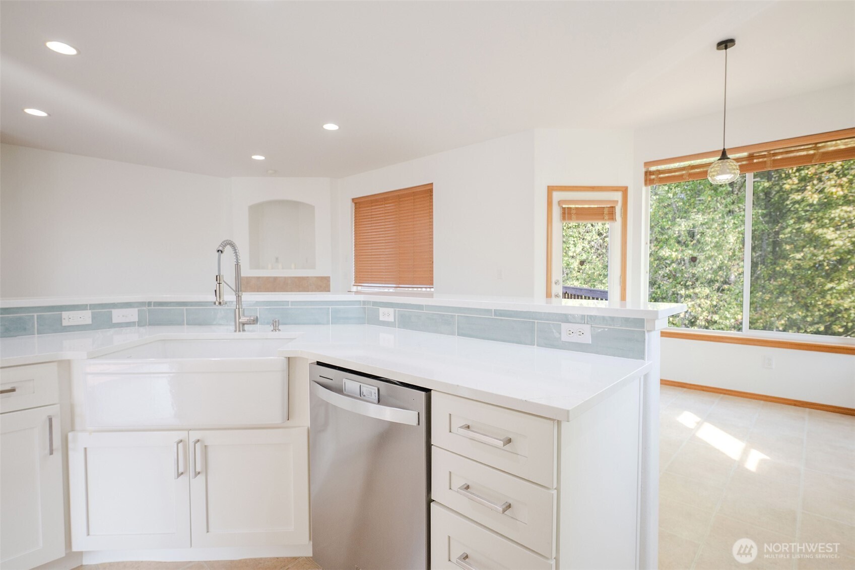 12721 51st Avenue Property Photo 8