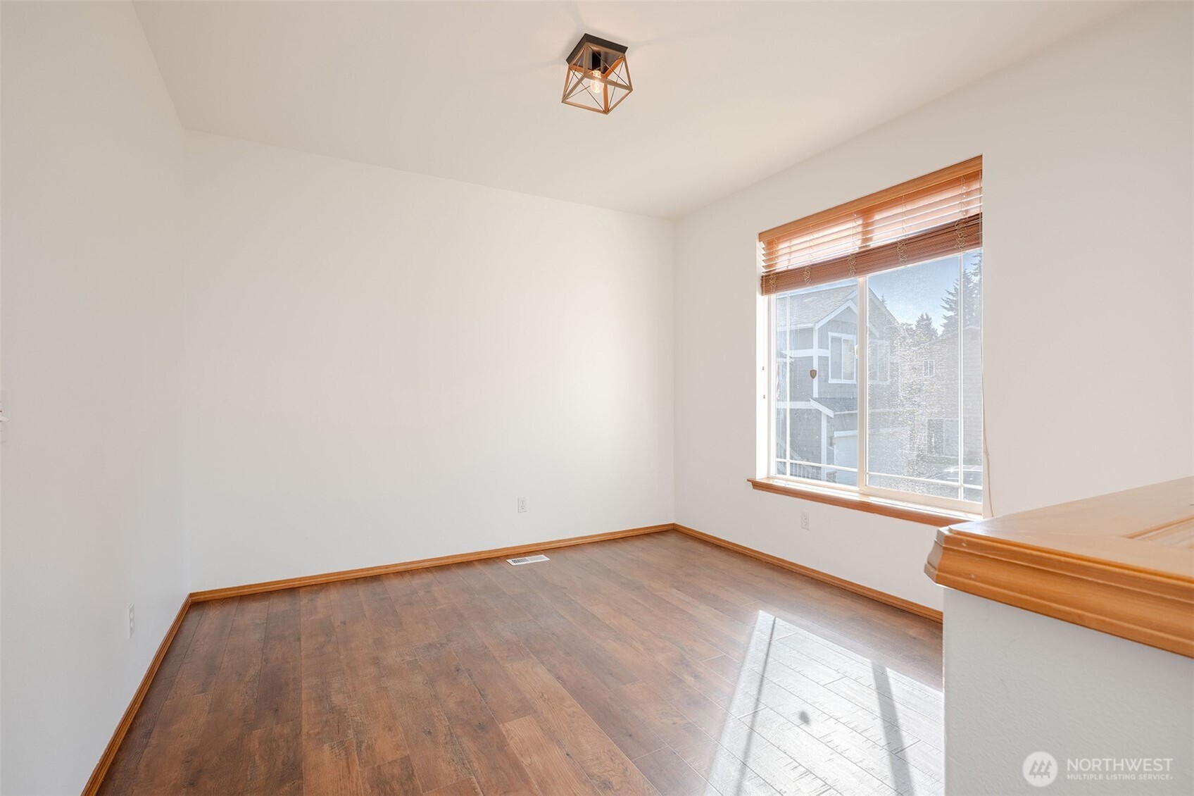 12721 51st Avenue Property Photo 12