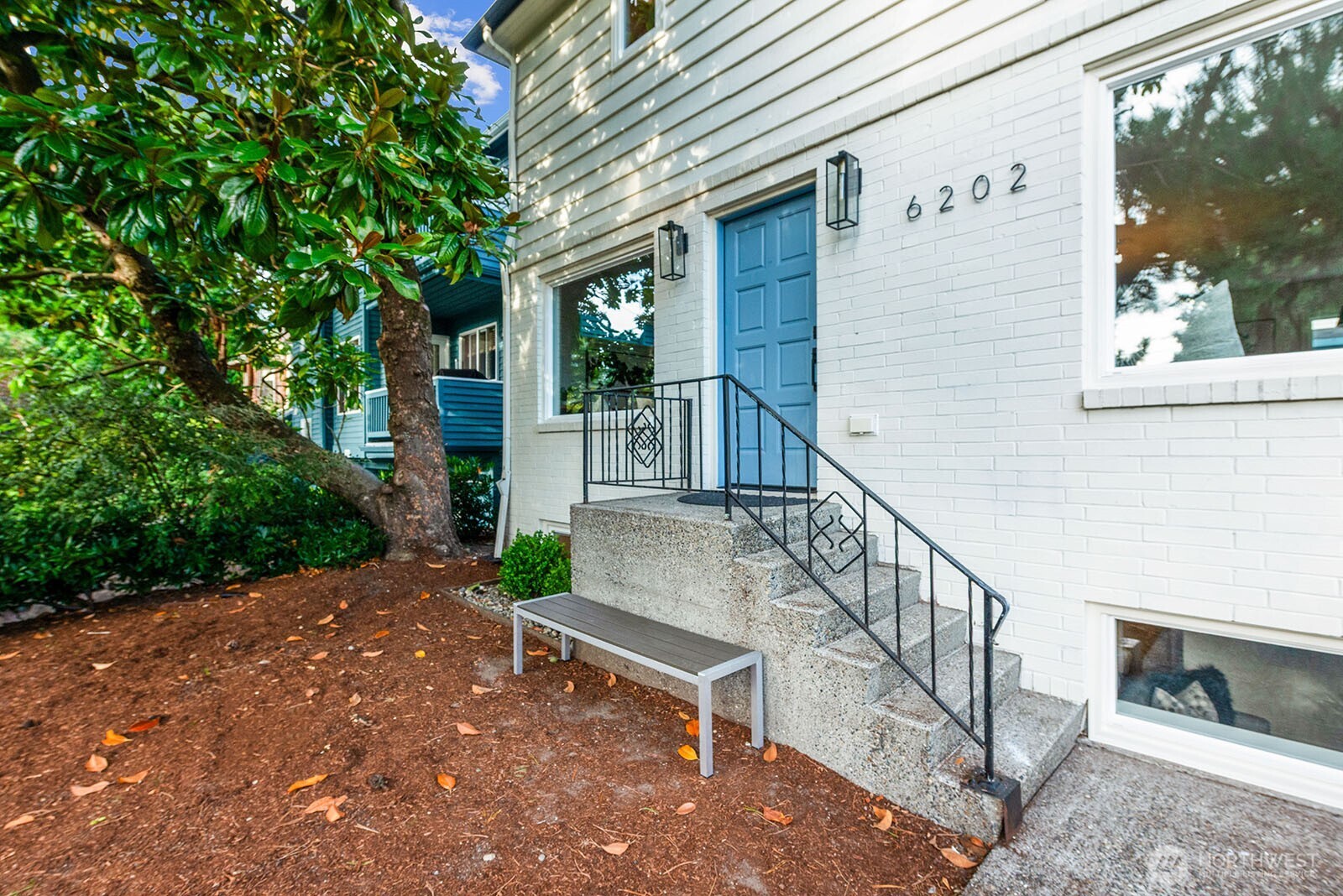 6202 Ravenna Avenue Property Photo 2