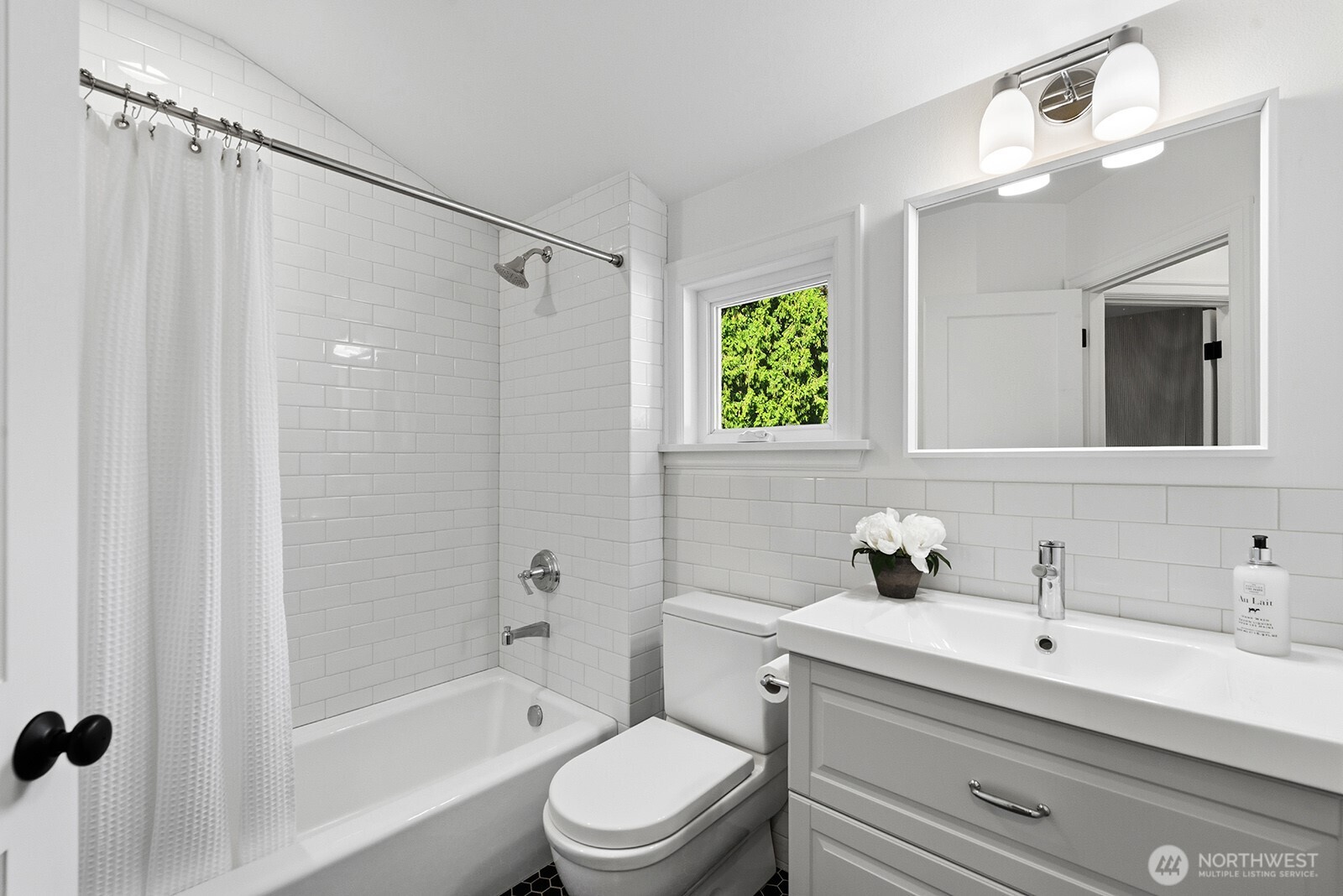 6202 Ravenna Avenue Property Photo 22