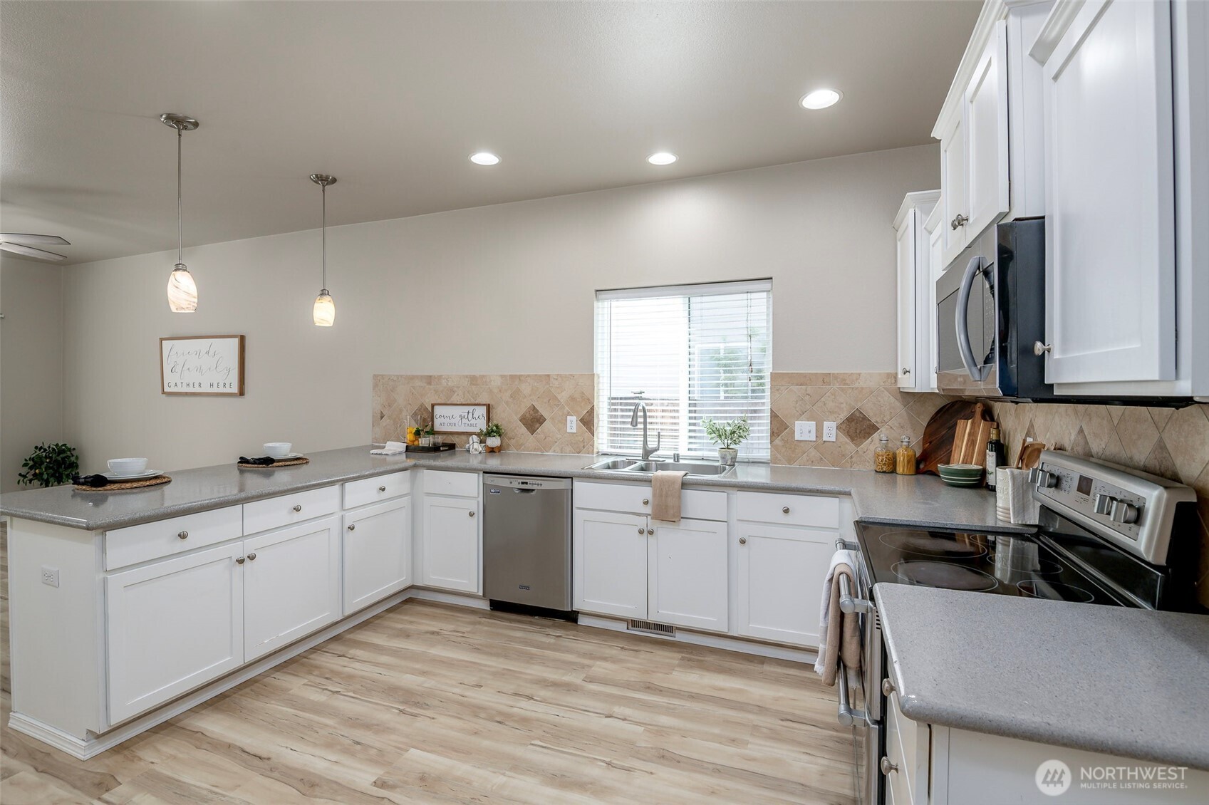 18421 115th Avenue Property Photo 6