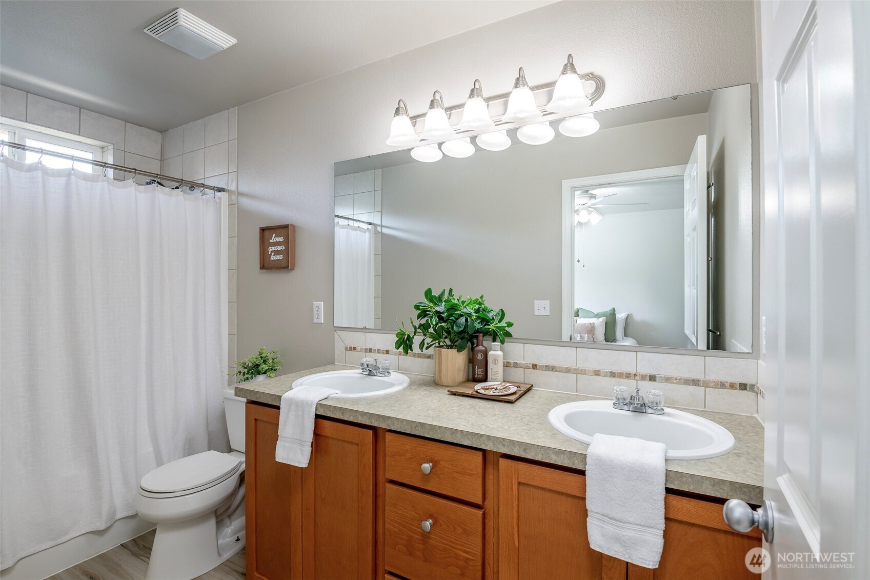 18421 115th Avenue Property Photo 15