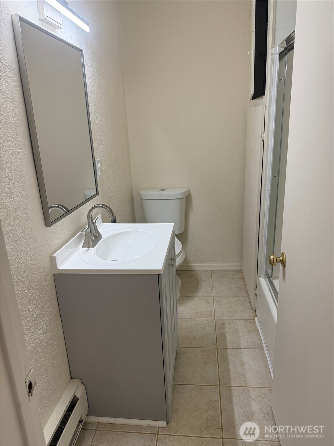 3910 Ne 51st Street Property Photo 8
