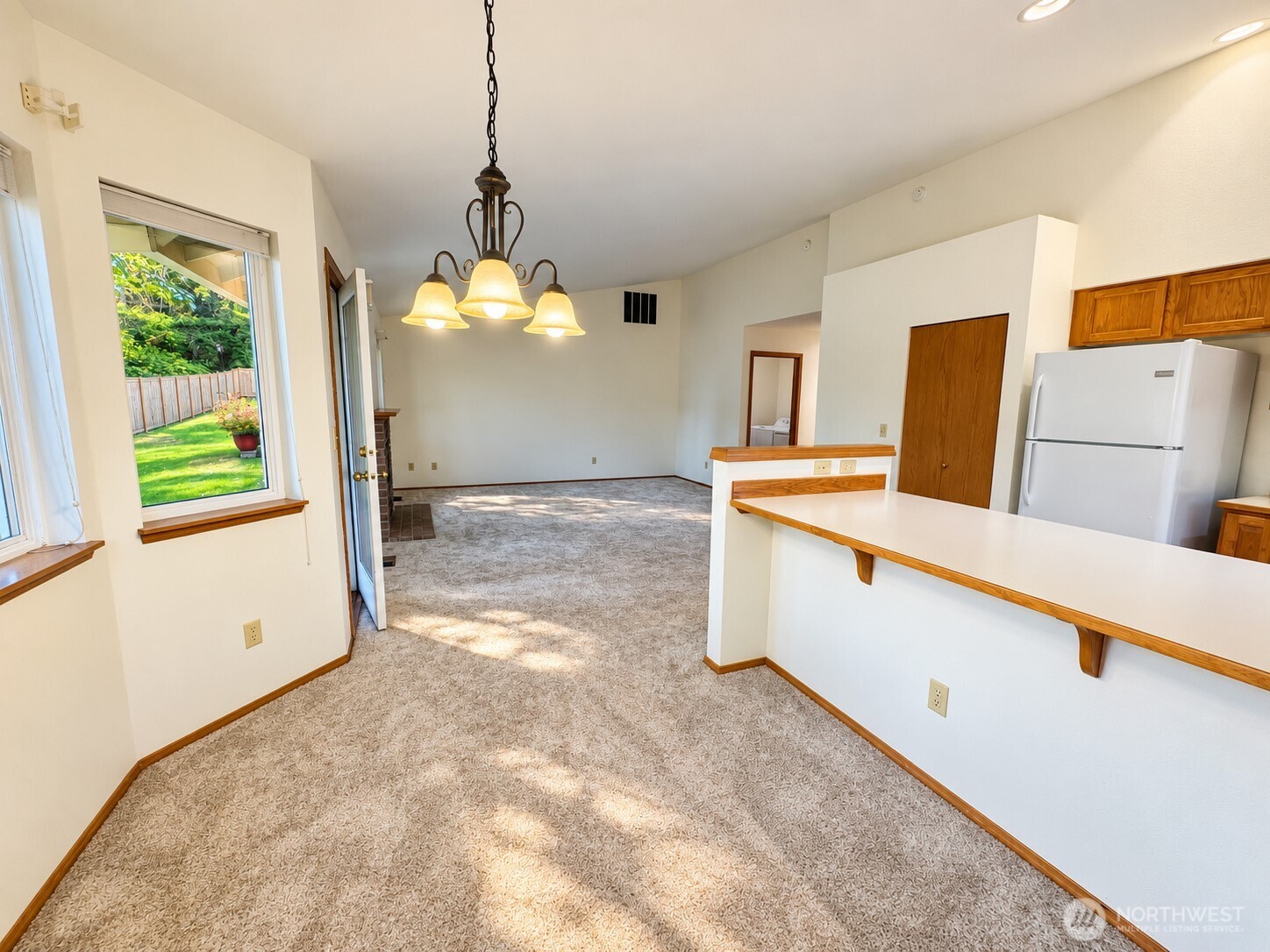 911 Nw Leisure Lane Property Photo 7