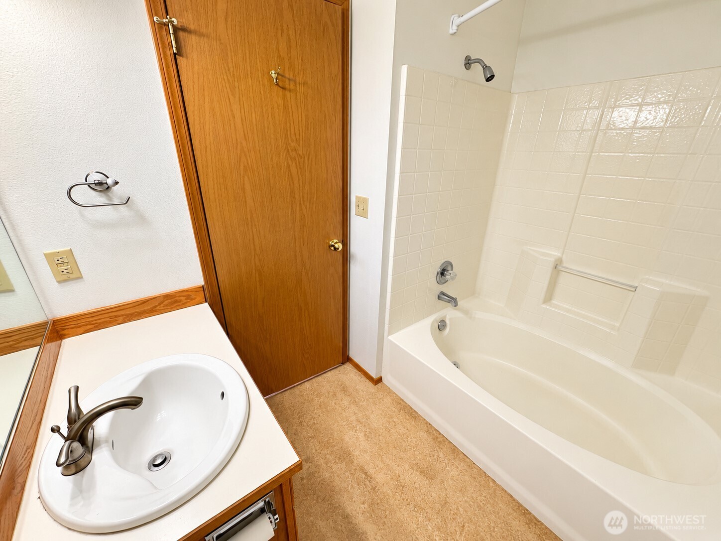 911 Nw Leisure Lane Property Photo 15