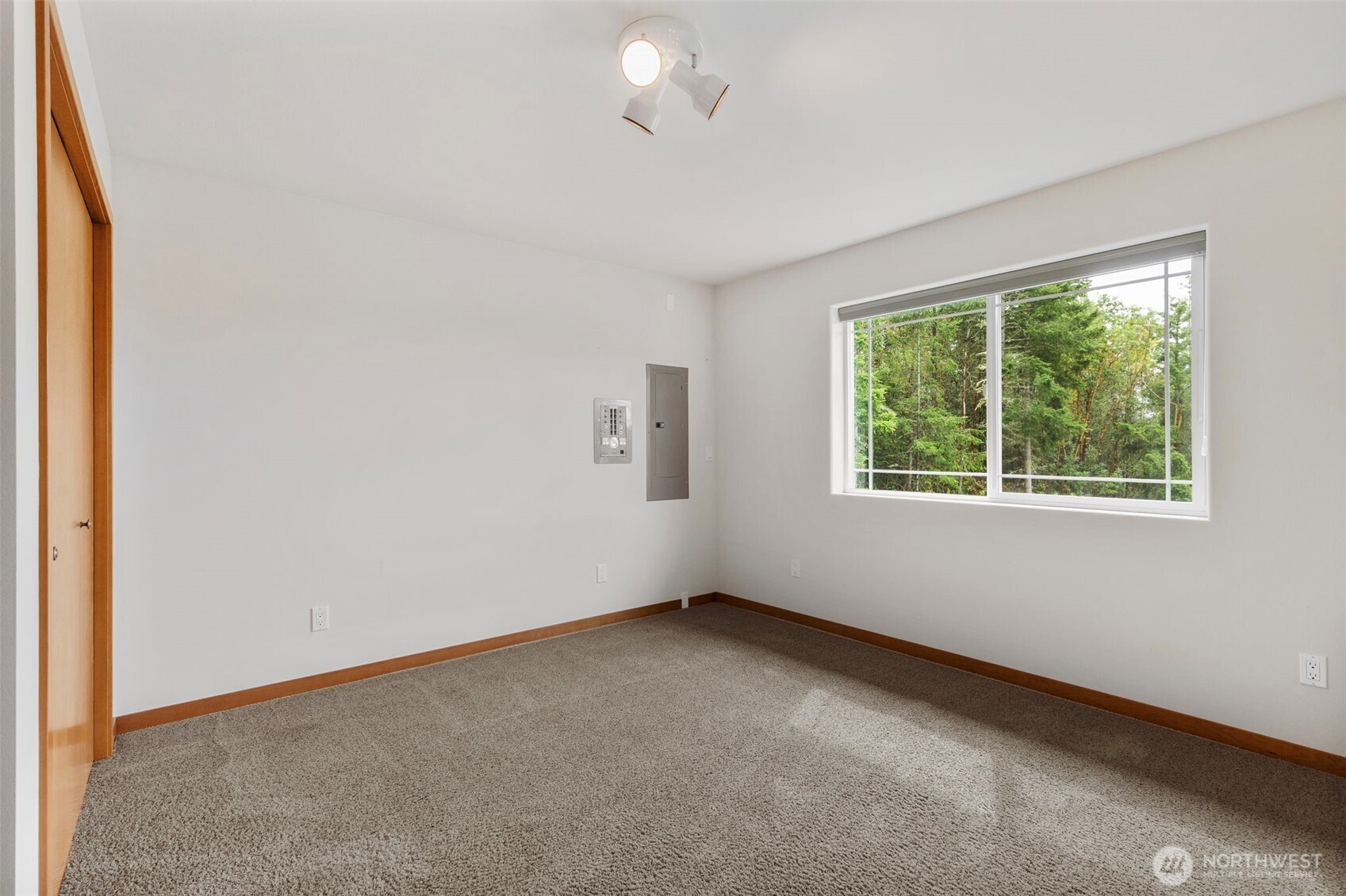 85 St. James Place Property Photo 24