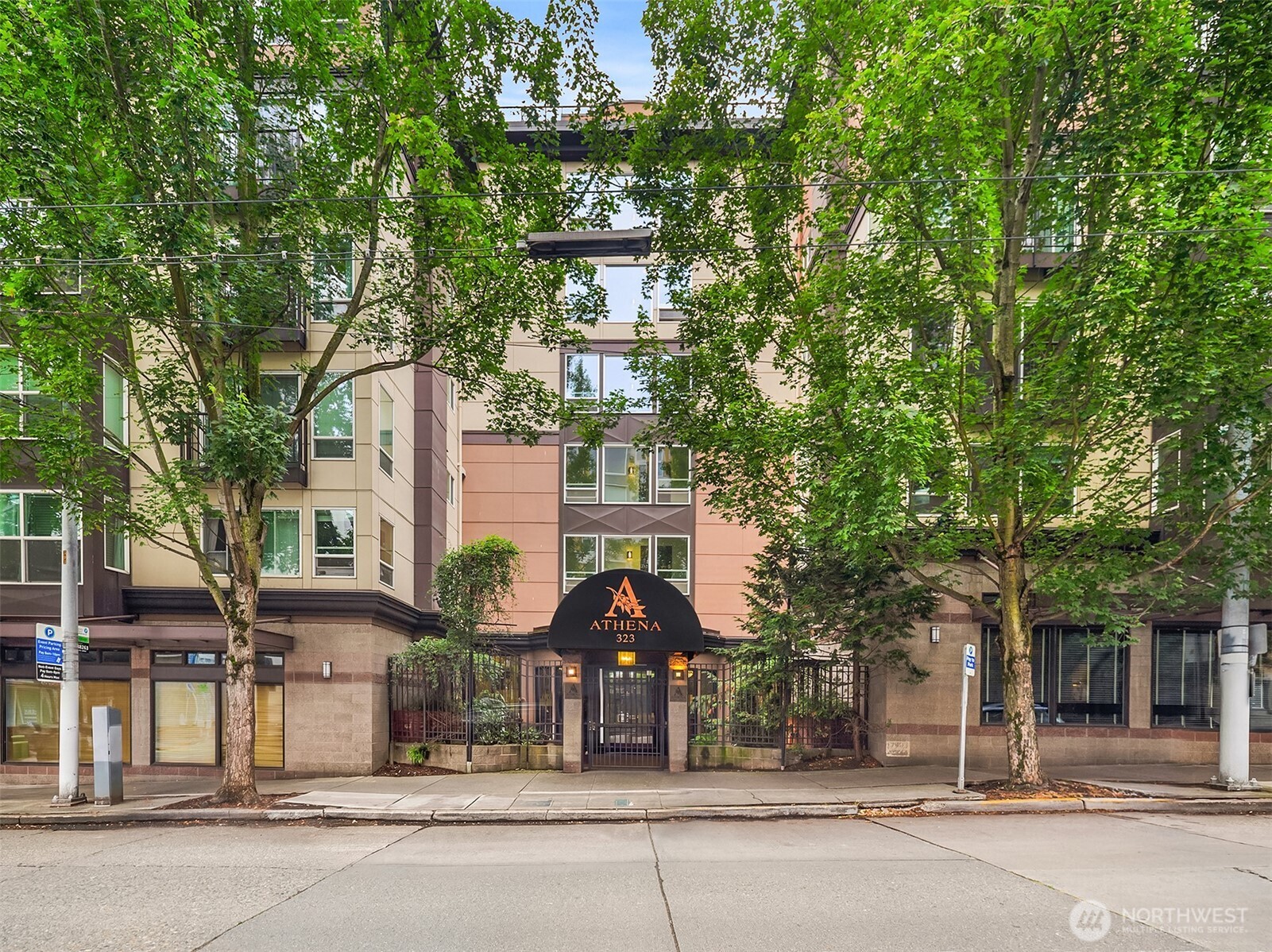323 Queen Anne Avenue 217 Property Photo 1