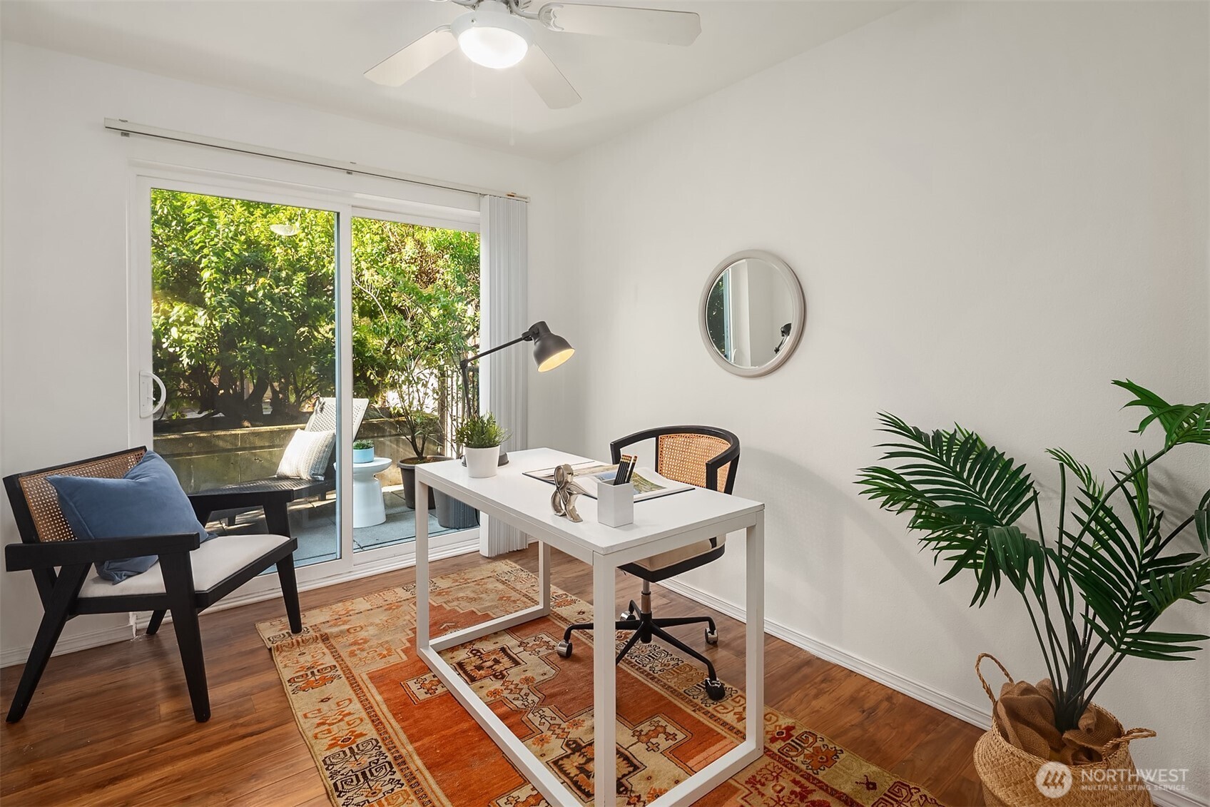 323 Queen Anne Avenue 217 Property Photo 13