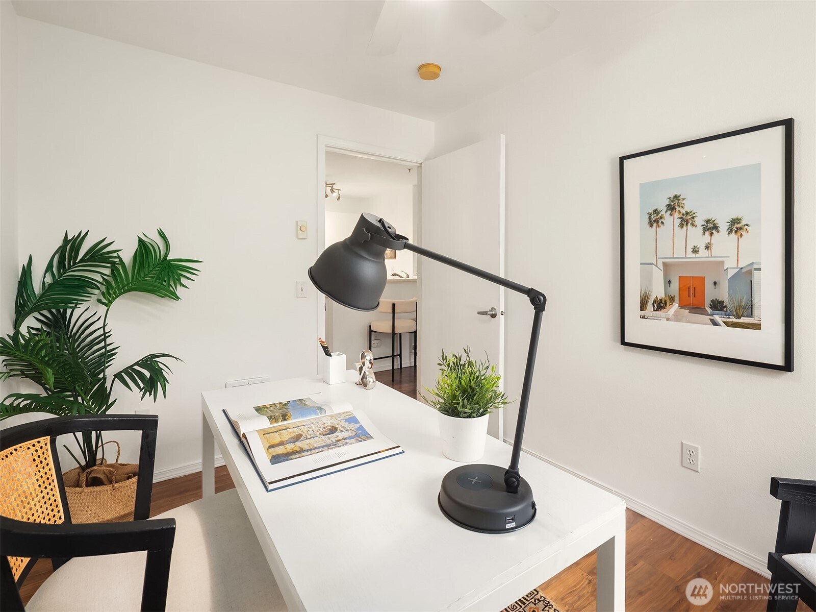 323 Queen Anne Avenue 217 Property Photo 14