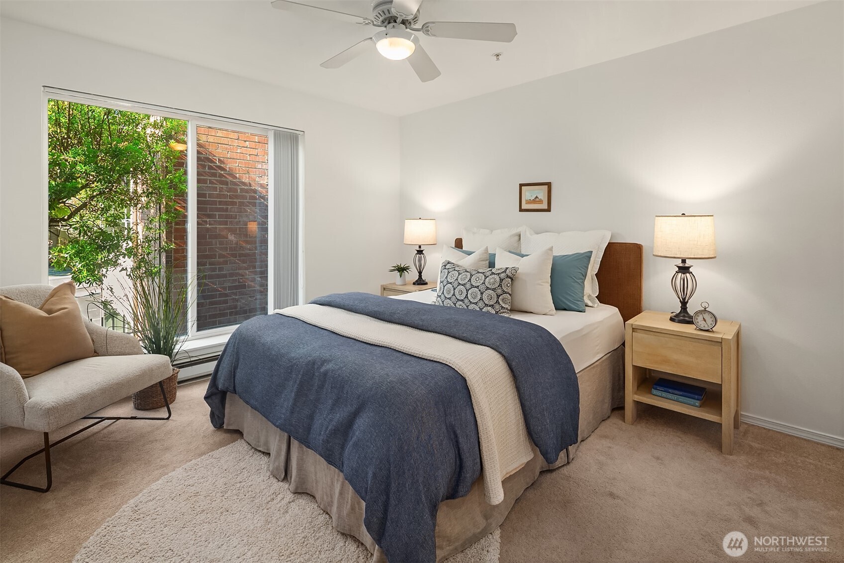 323 Queen Anne Avenue 217 Property Photo 16