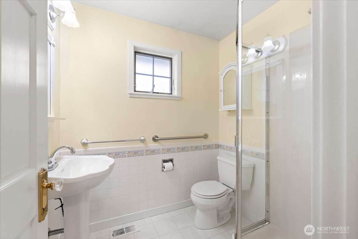 10231 41st Avenue Property Photo 17