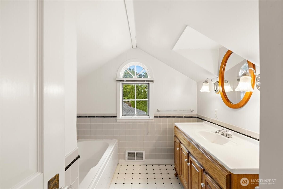10231 41st Avenue Property Photo 25
