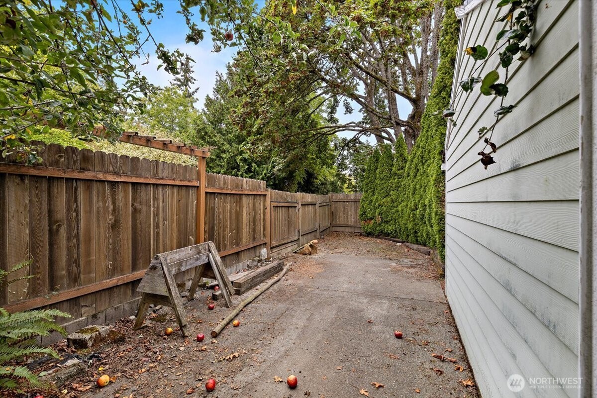 10231 41st Avenue Property Photo 33