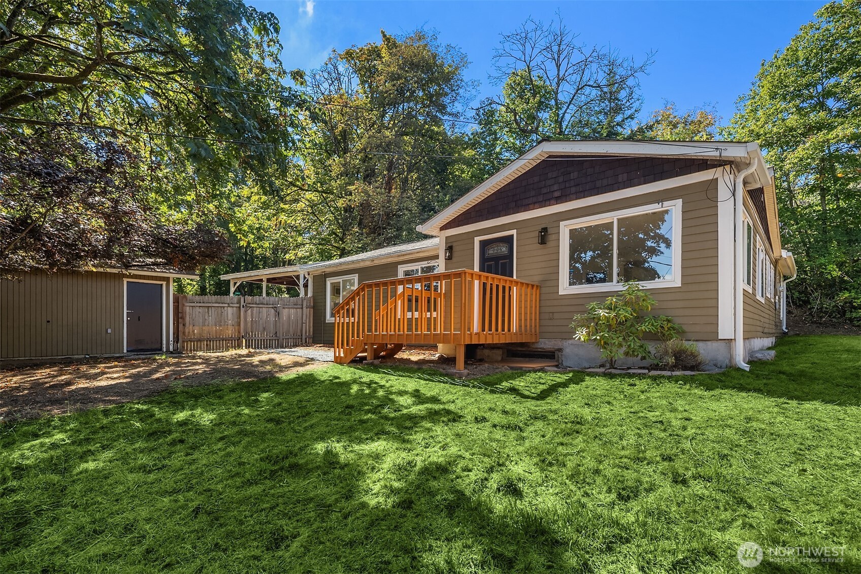 10218 Aqua Way Property Photo 1