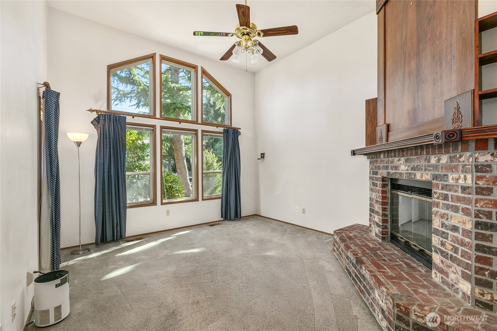 2405 Main Court Property Photo 3