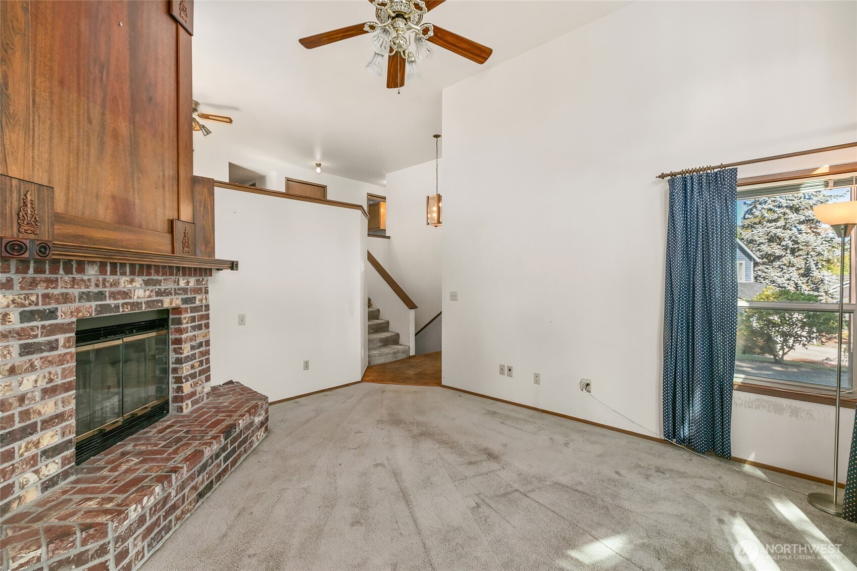 2405 Main Court Property Photo 4