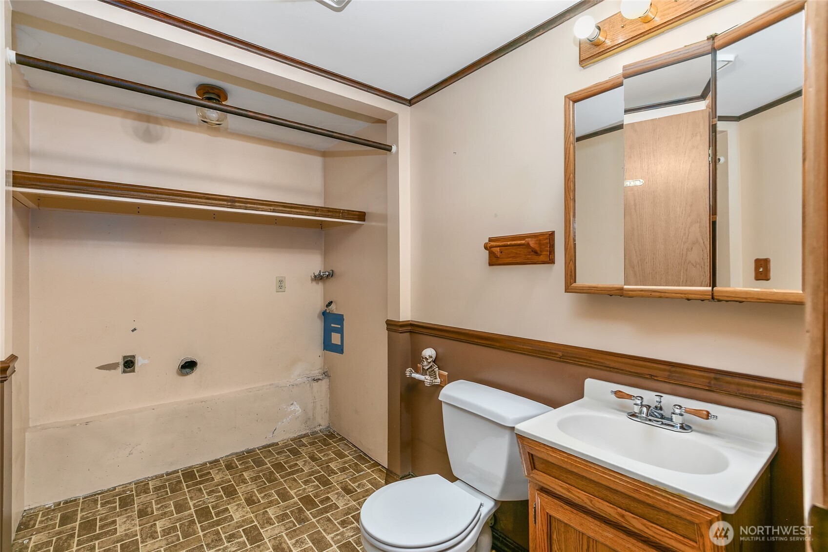 2405 Main Court Property Photo 16