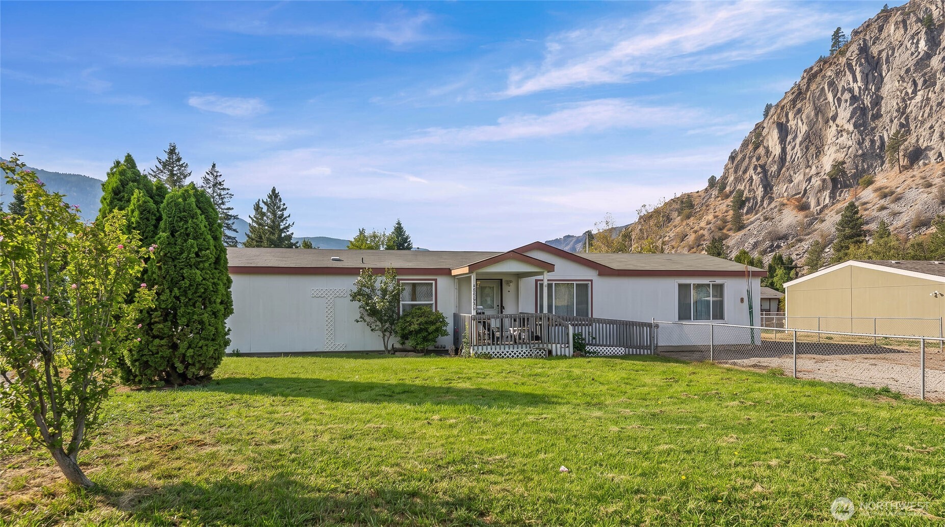 14934 Golden Delicious Property Photo 2