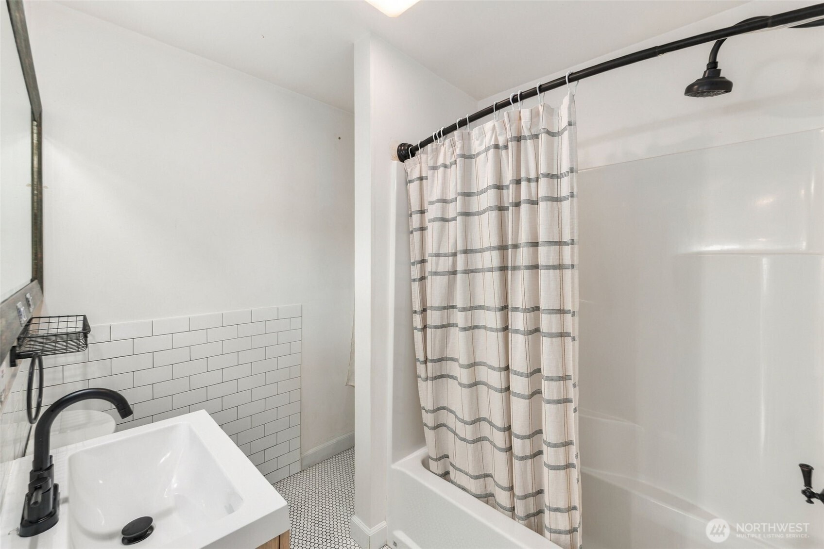 1102 6th Avenue Property Photo 15