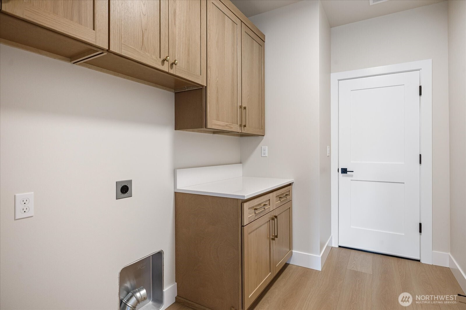 664 Hacienda Drive Property Photo 32