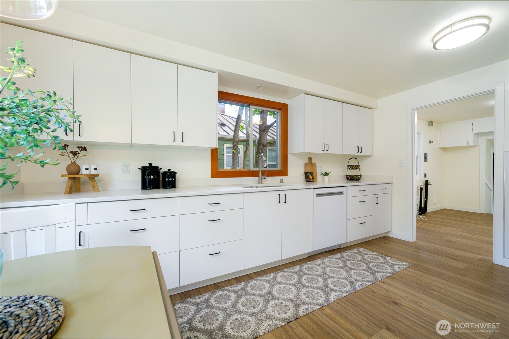 2216 Elizabeth Street Property Photo 10