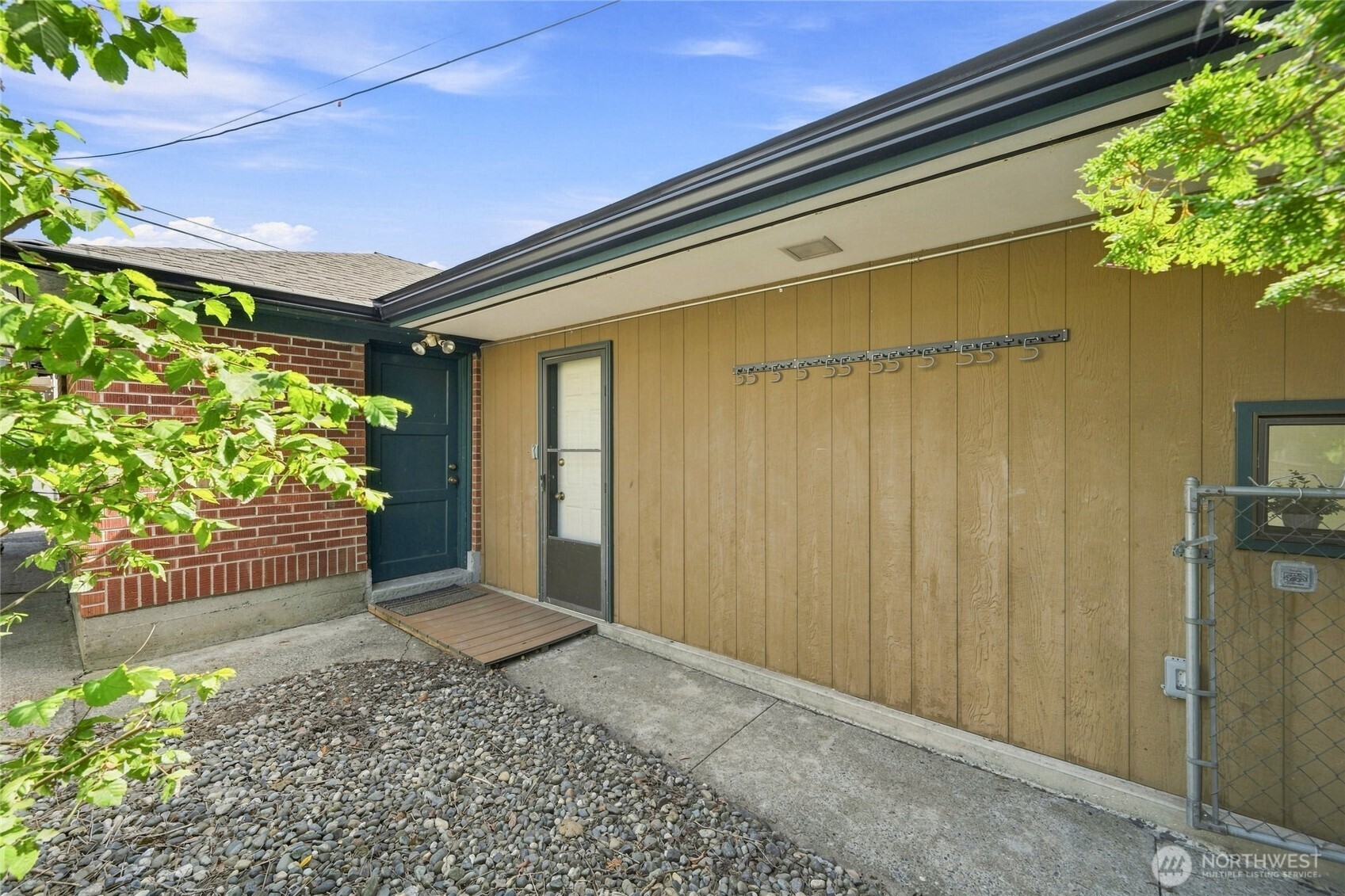 2216 Elizabeth Street Property Photo 34