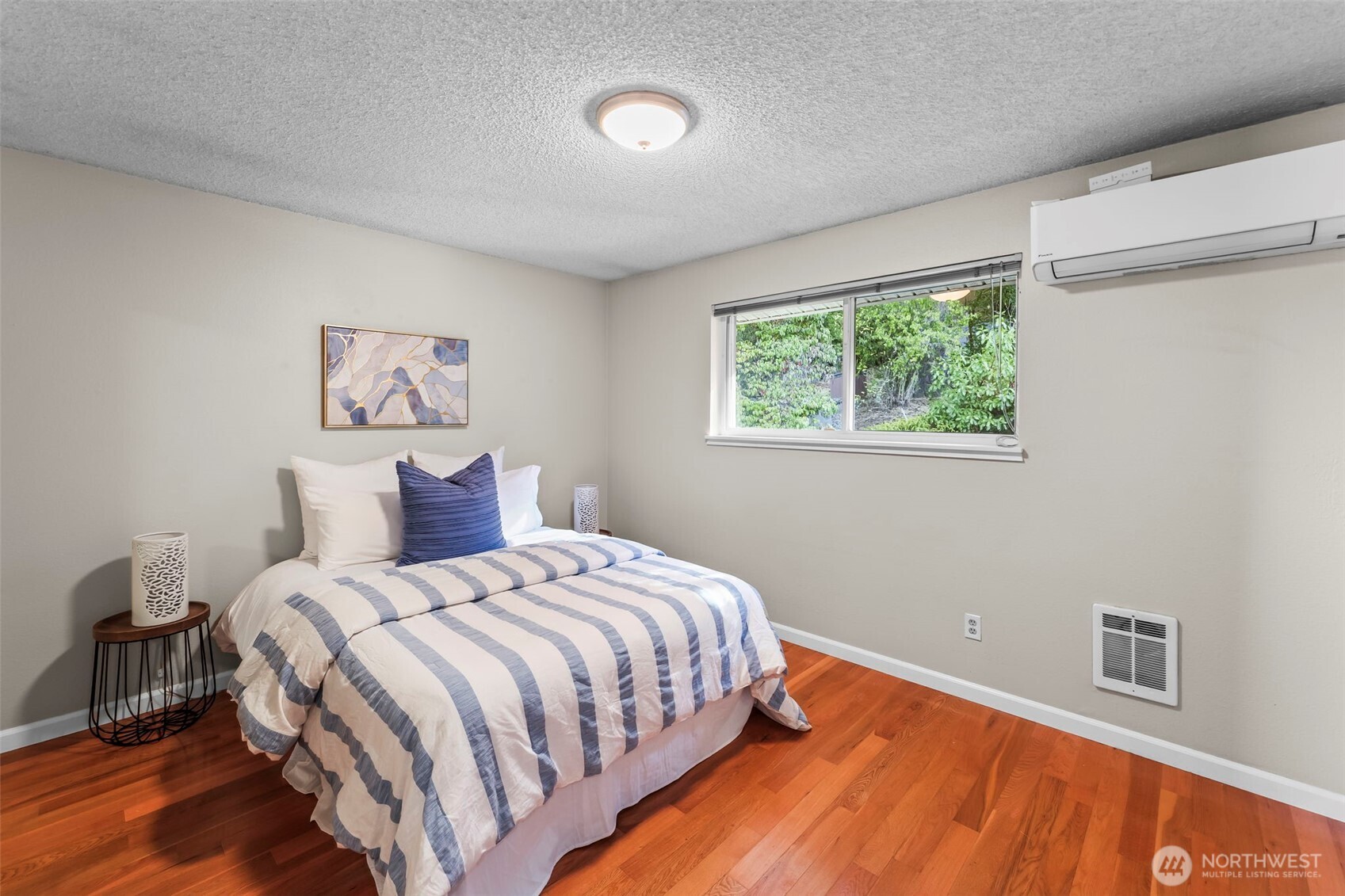 1908 Ne Bentley Drive Property Photo 12