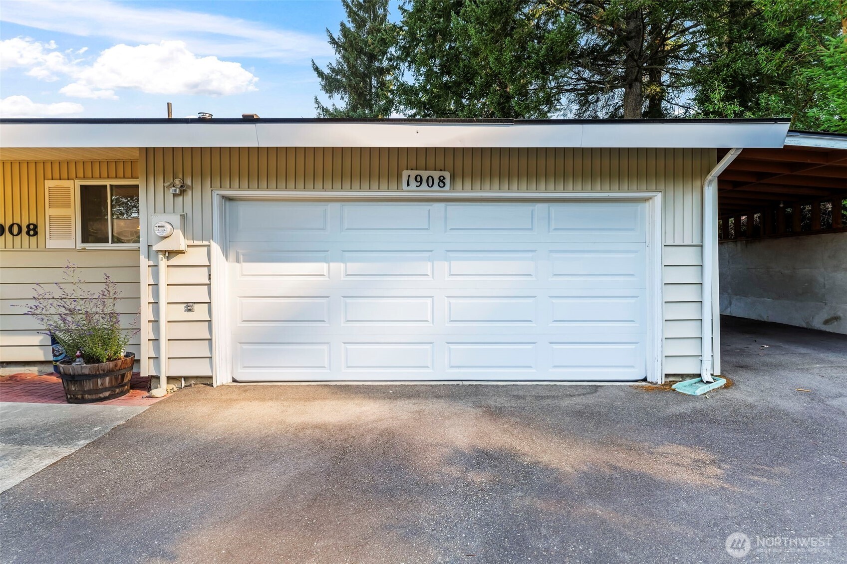 1908 Ne Bentley Drive Property Photo 25