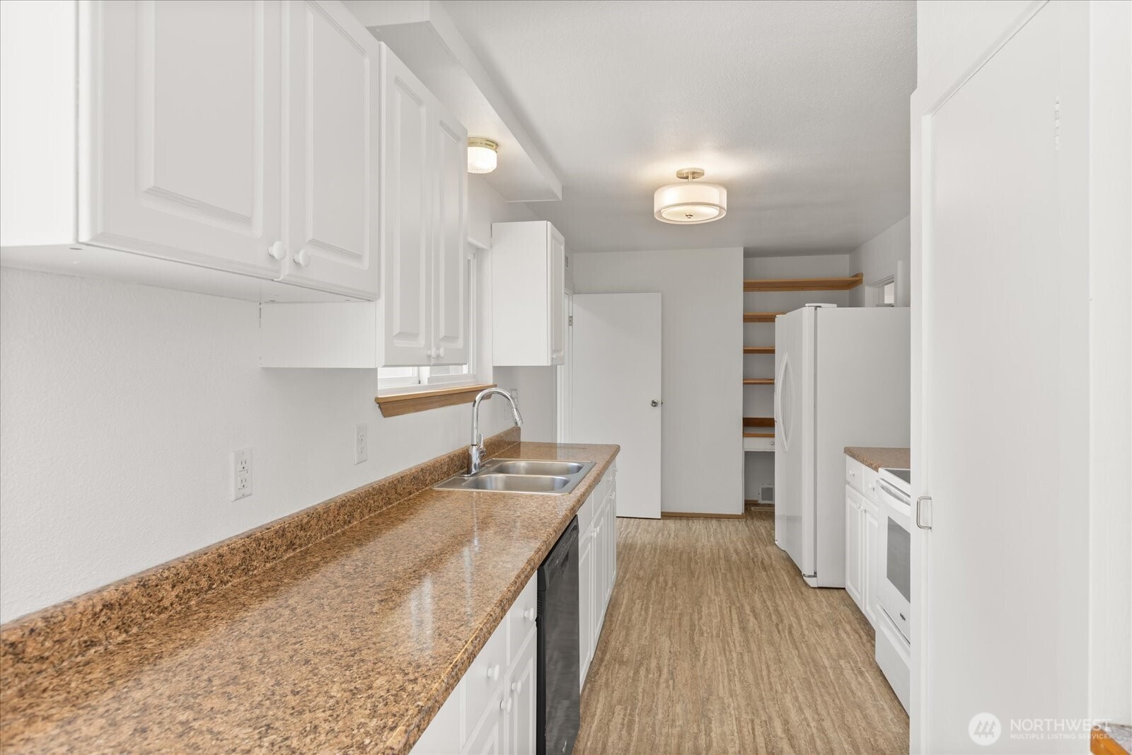 2404 Ravenna Street Property Photo 6