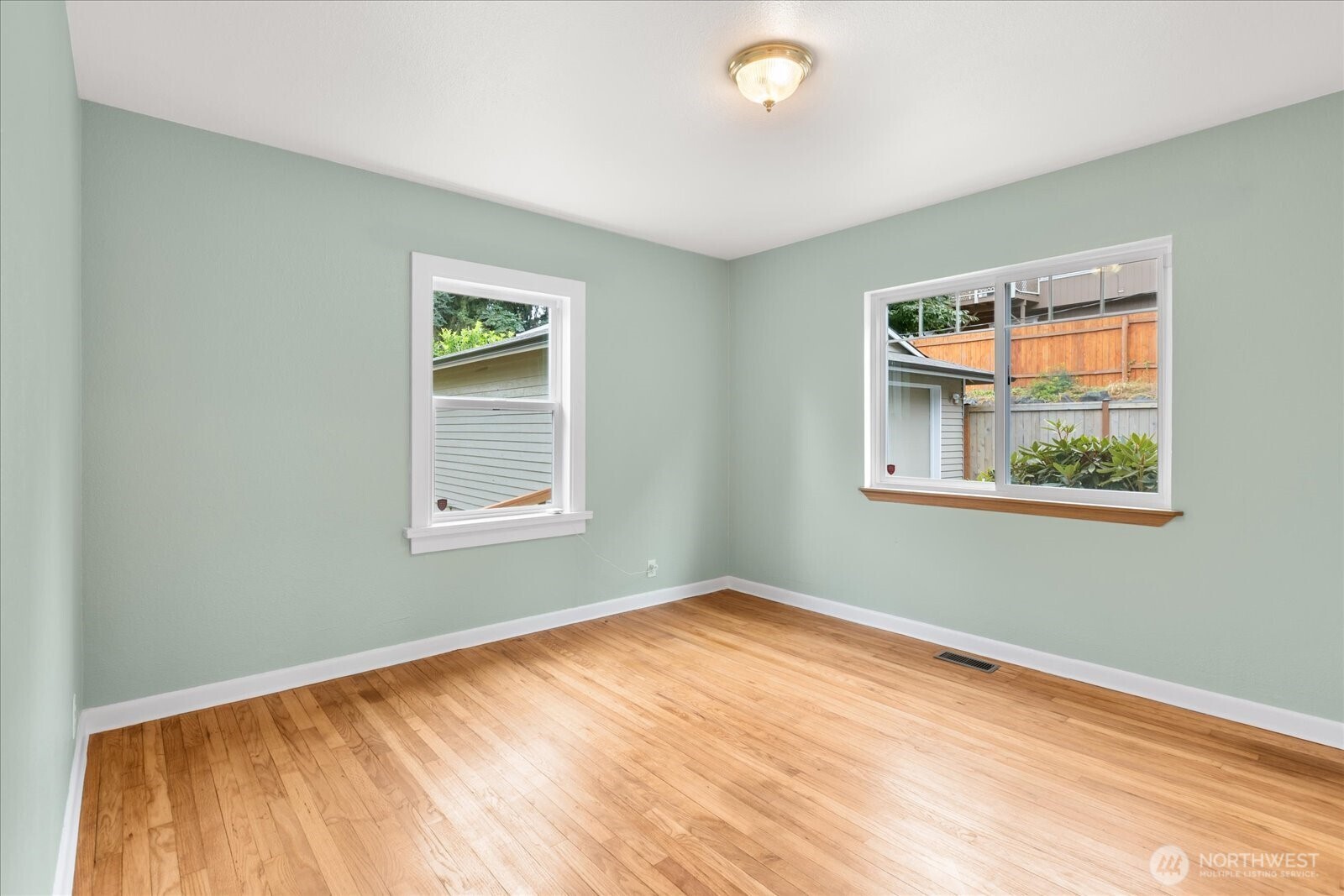 2404 Ravenna Street Property Photo 12