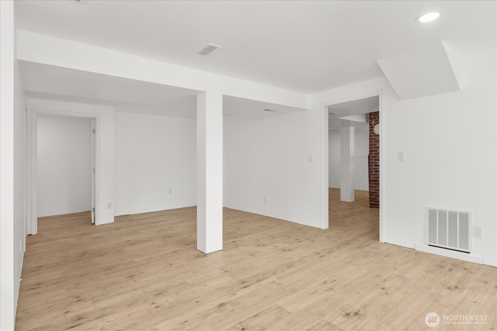 2404 Ravenna Street Property Photo 17
