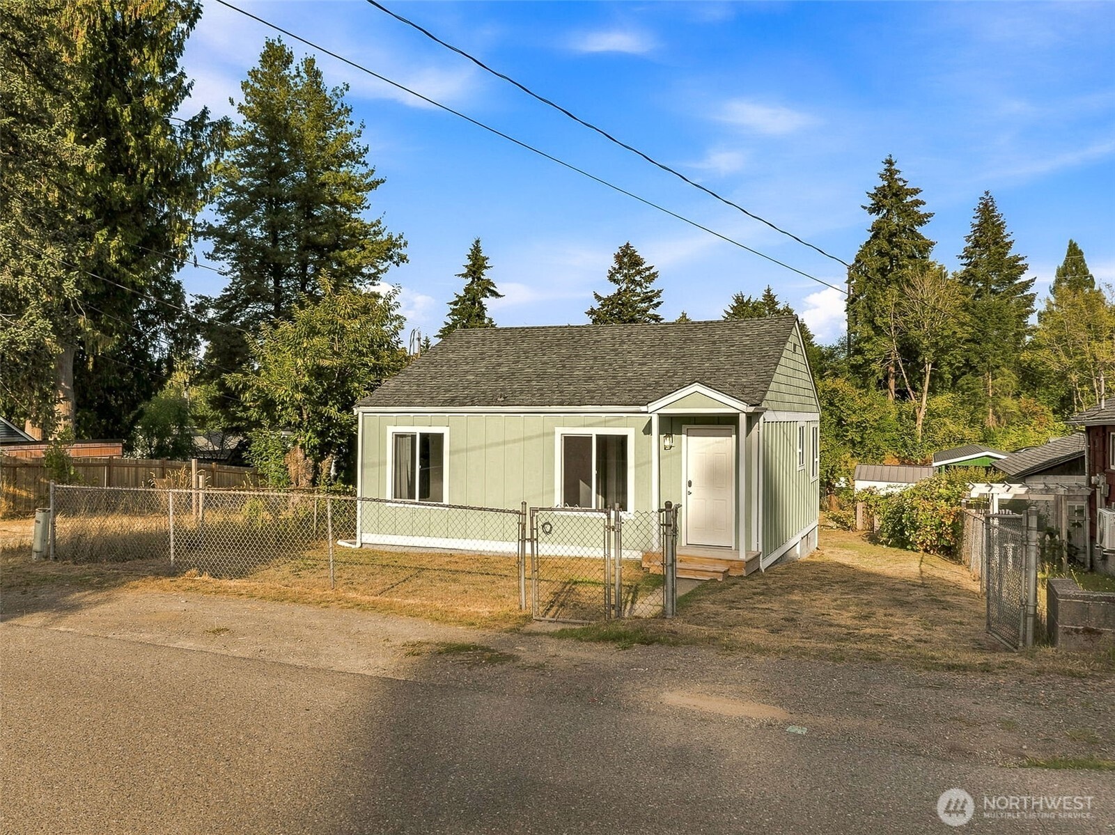 1435 Garrison Avenue Property Photo 1