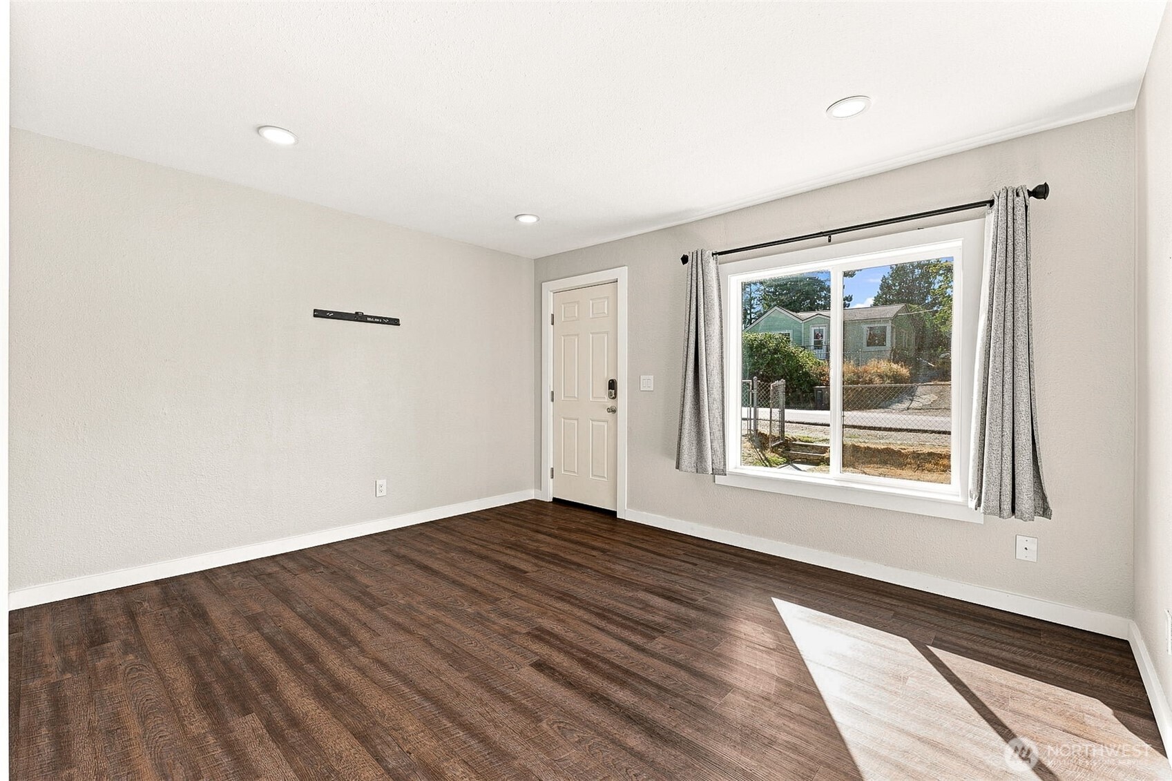 1435 Garrison Avenue Property Photo 5