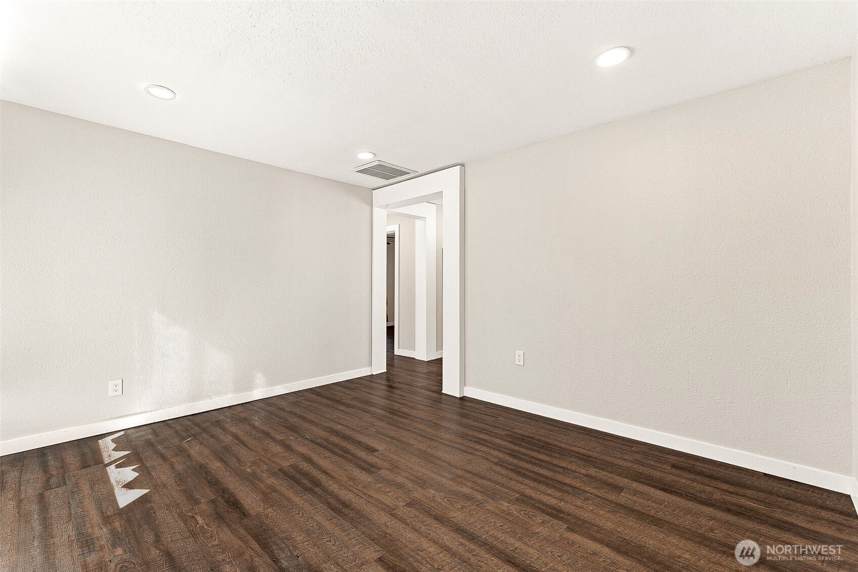 1435 Garrison Avenue Property Photo 6