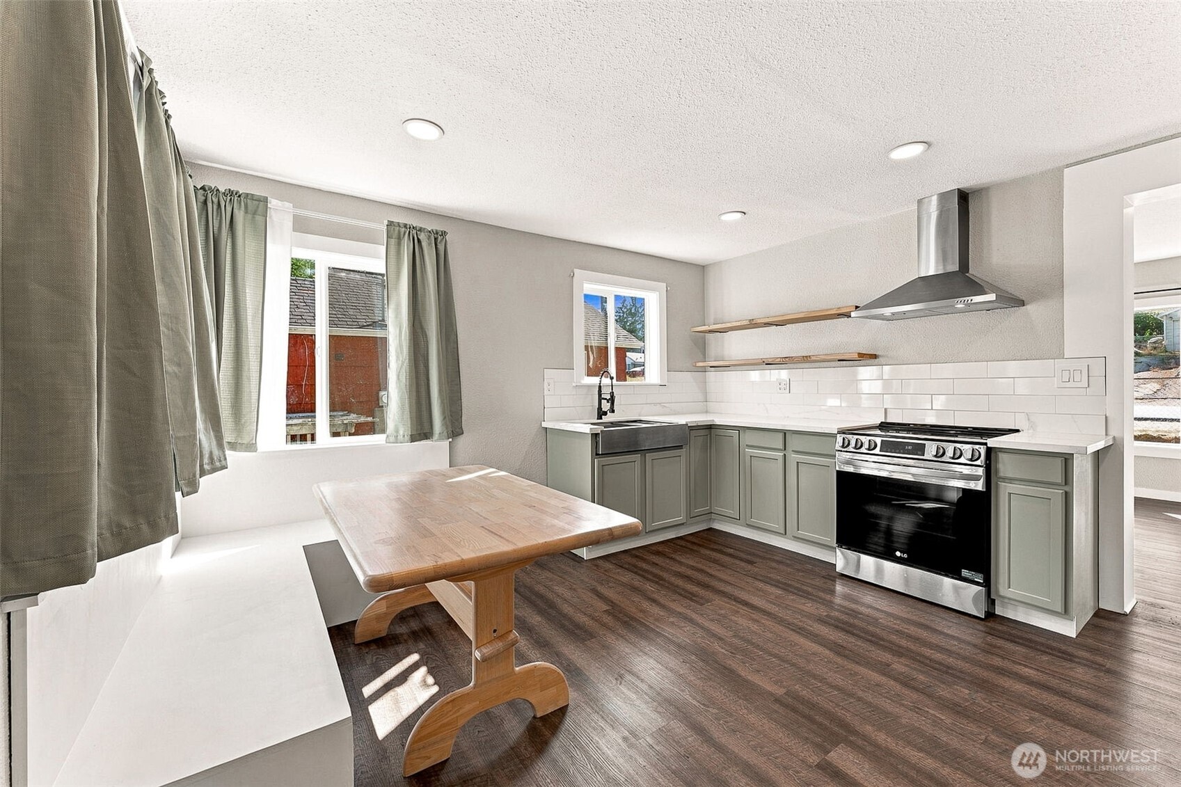 1435 Garrison Avenue Property Photo 10