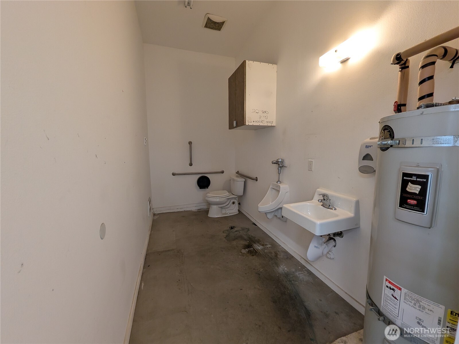 337 W Pine Street Property Photo 3