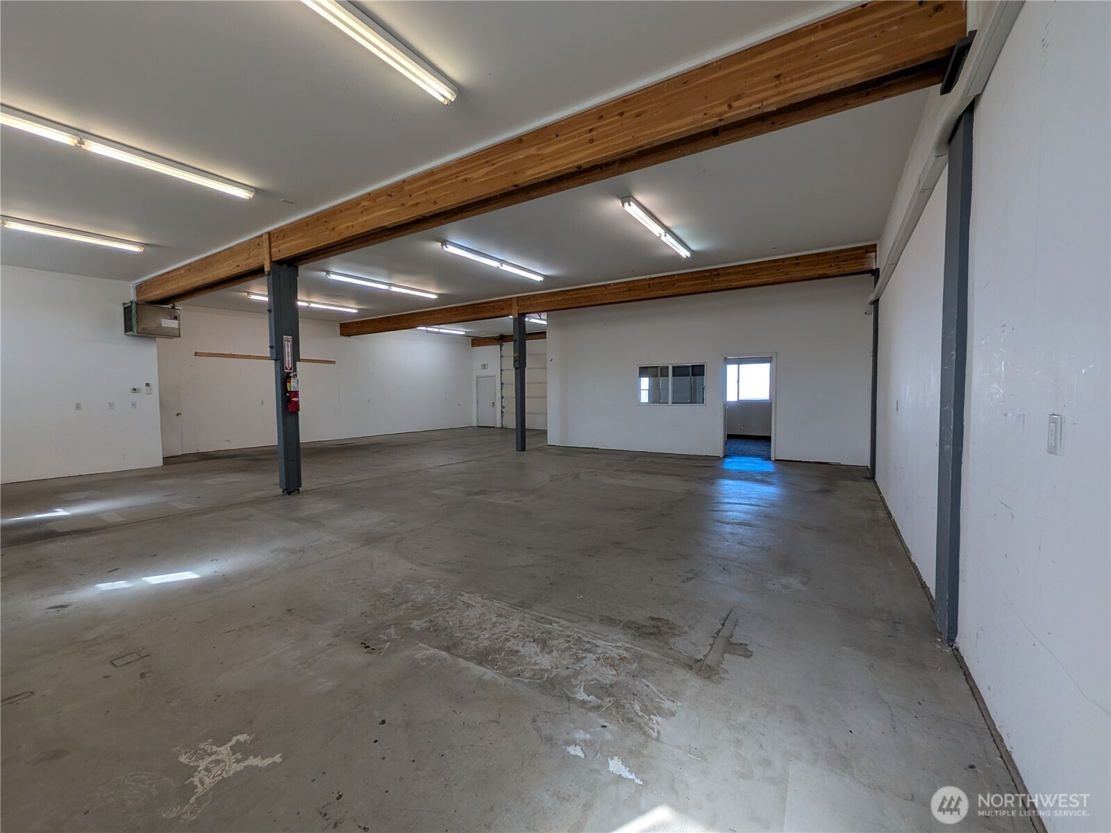 337 W Pine Street Property Photo 6