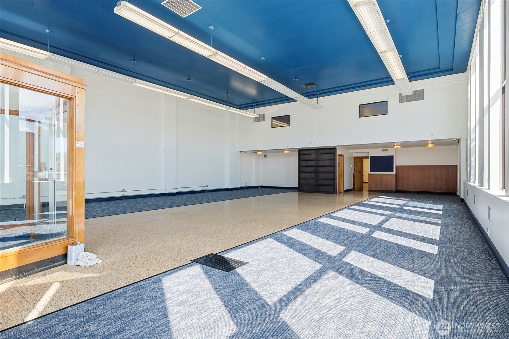 6300 Roosevelt Way Property Photo 10