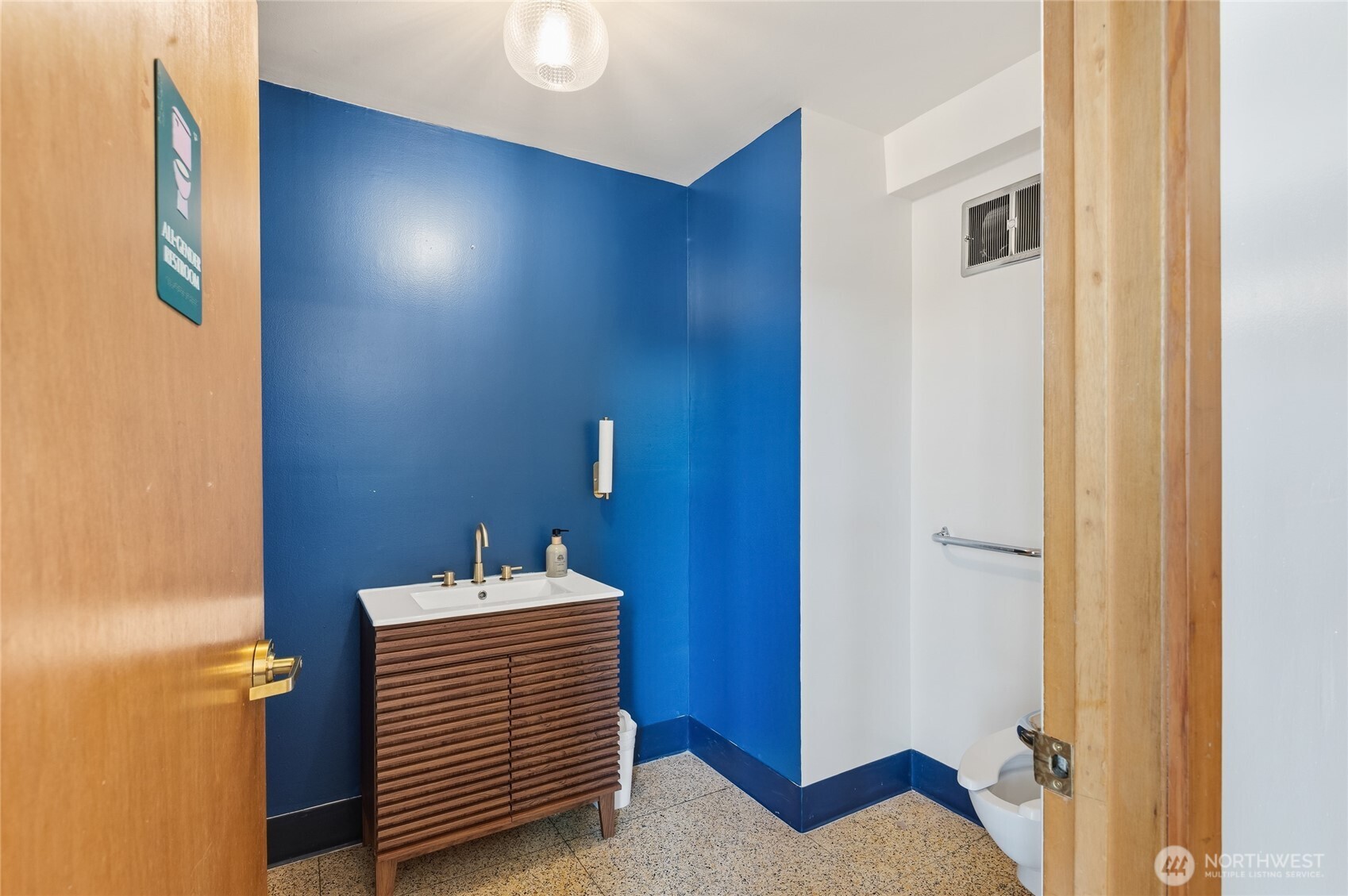 6300 Roosevelt Way Property Photo 13
