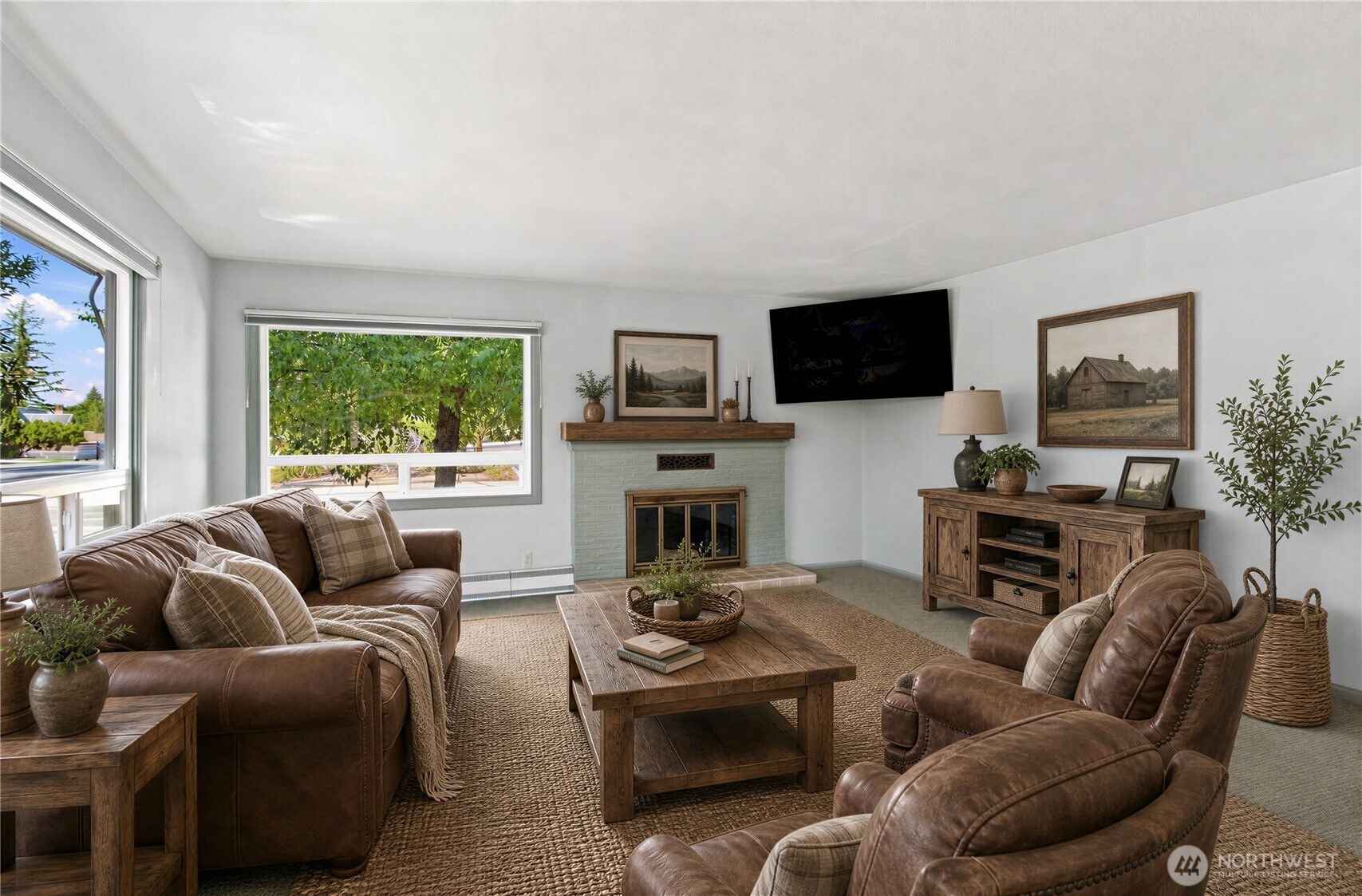 300 E Birch Street Property Photo 4