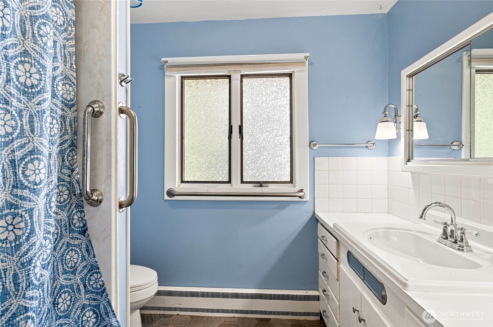 300 E Birch Street Property Photo 15