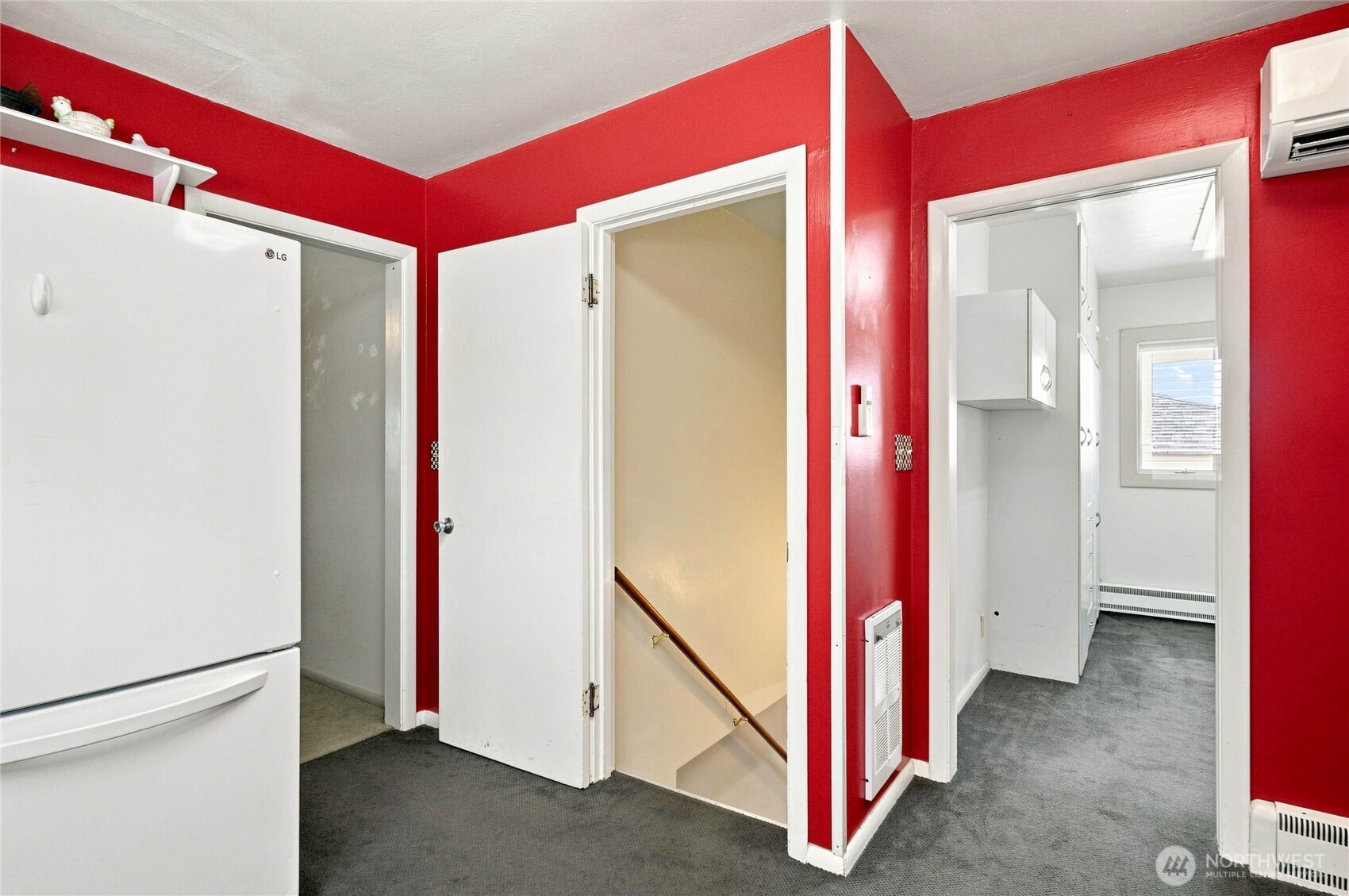 300 E Birch Street Property Photo 20