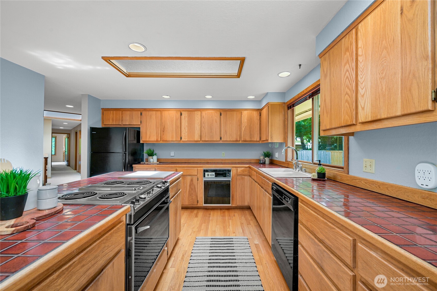 208 Hawthorn Road Property Photo 14
