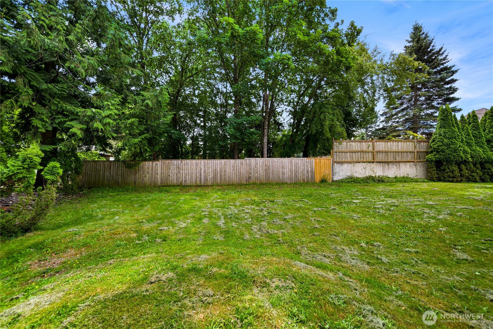 208 Hawthorn Road Property Photo 37