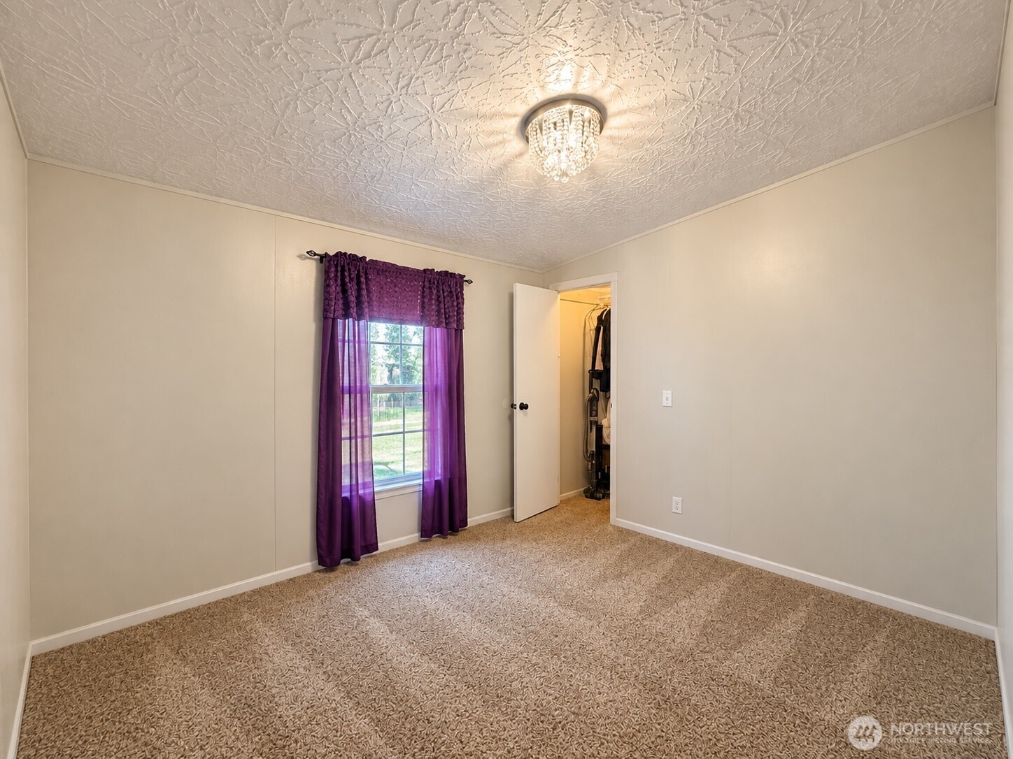 2207 W Parks Lane Property Photo 13