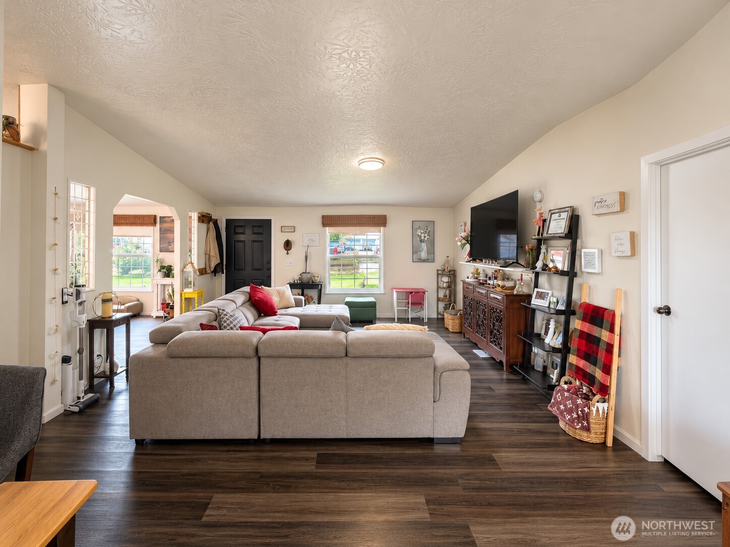 2207 W Parks Lane Property Photo 17