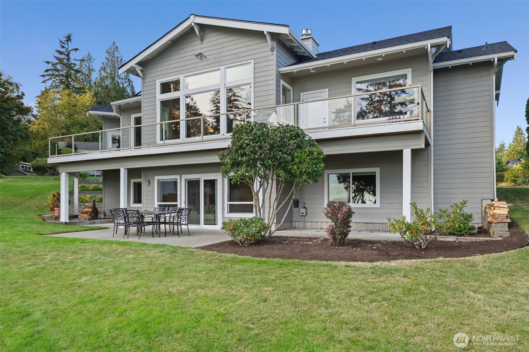 10506 122nd Street Property Photo 6