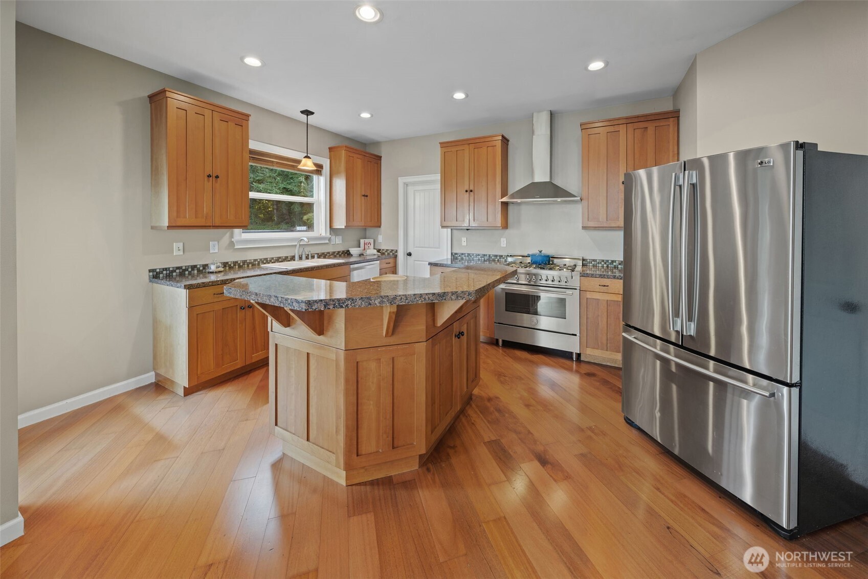 10506 122nd Street Property Photo 15